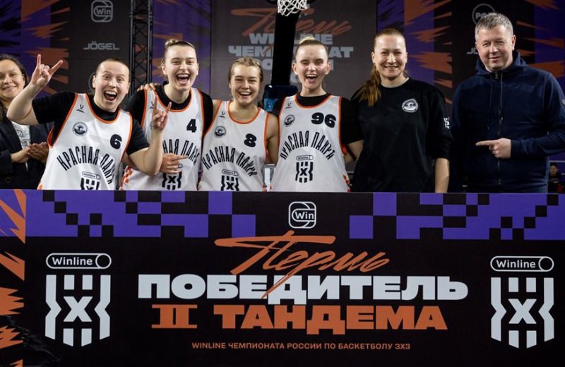 Подвиг «Красной Пахры»: в полуфинале обыгран чемпион, в финале – «Десерт» в овертайме!